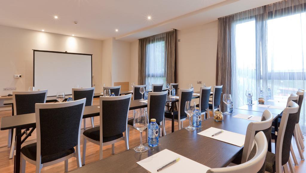 Spirit Hotel Gran Bilbao Ngoại thất bức ảnh Meeting room