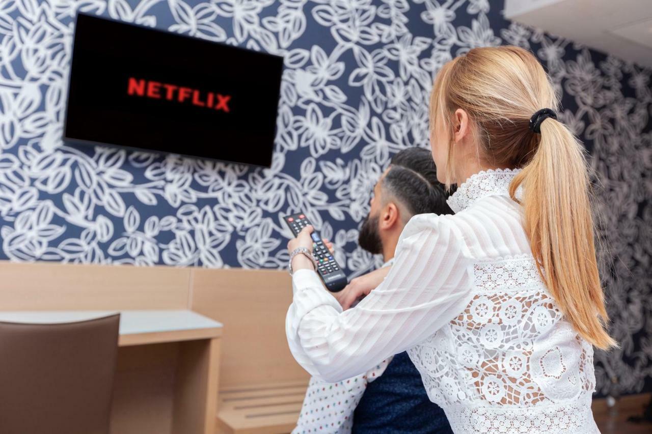 Spirit Hotel Gran Bilbao Ngoại thất bức ảnh Netflix